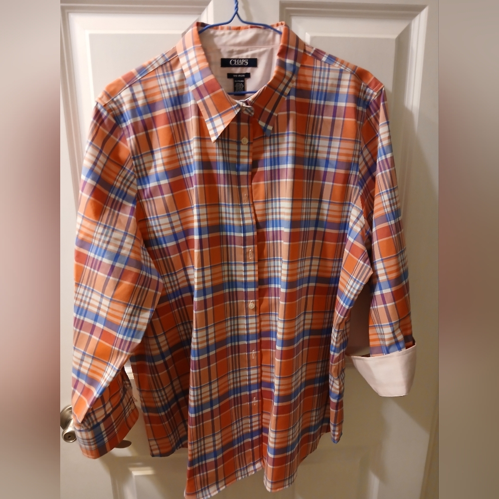 Ladies long-sleeved blouse